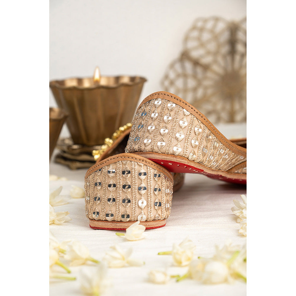 House of Vian Hiva Mirror Work Juttis