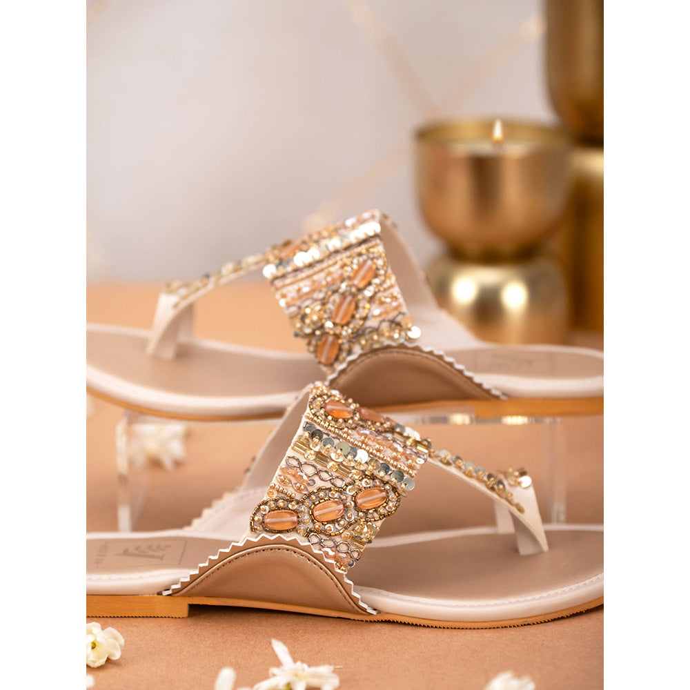 House of Vian Glided Glare Kolhapuri Flats