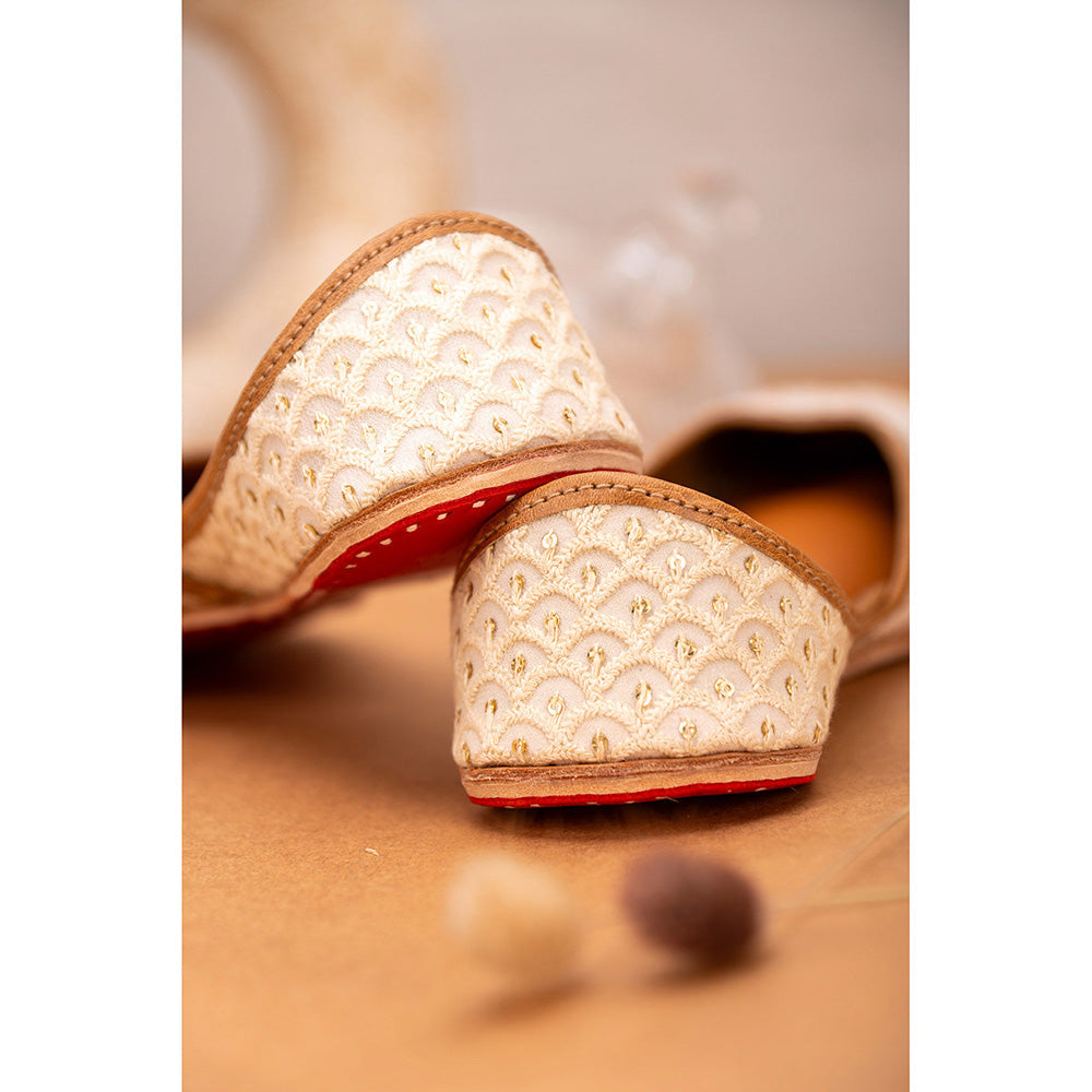 House of Vian Ihita Chikankri Juttis