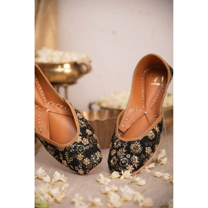 House of Vian Abeera Embroidered Juttis