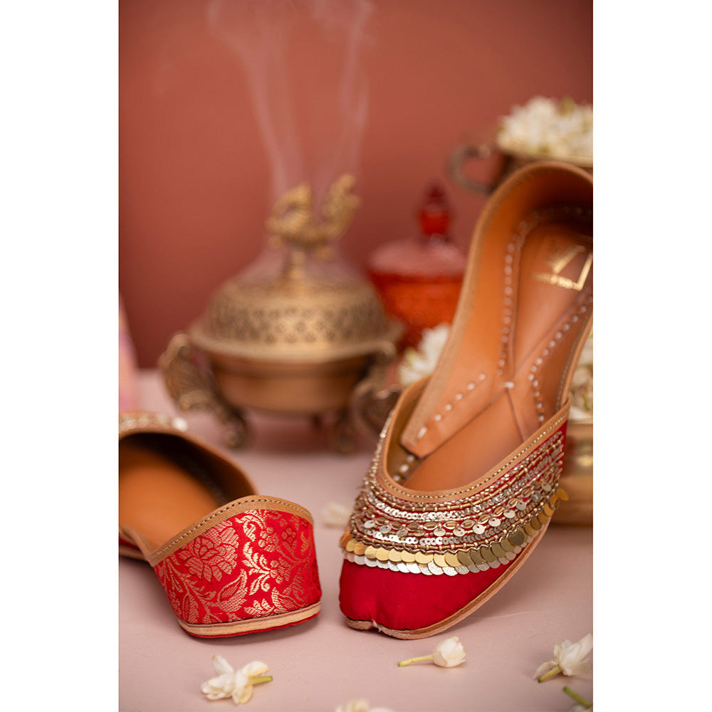 House of Vian Zarina Embroidered Juttis