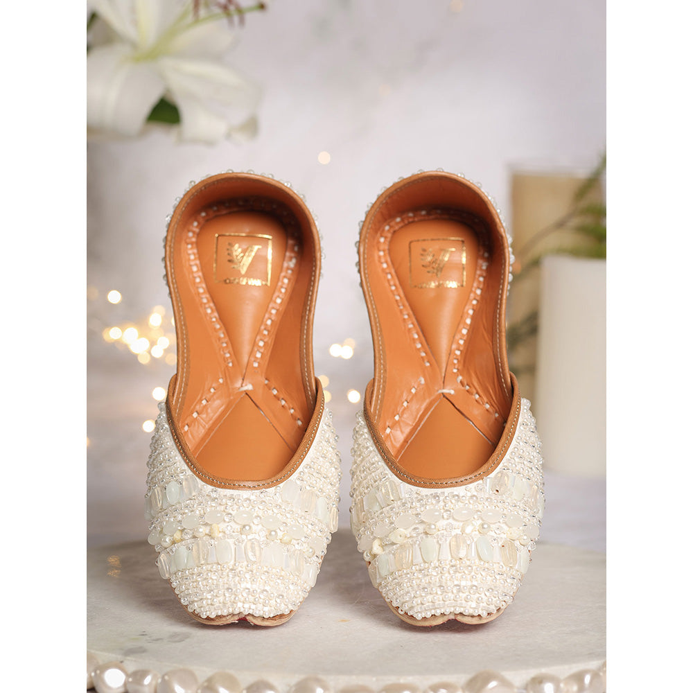 House of Vian Nooriya Juttis