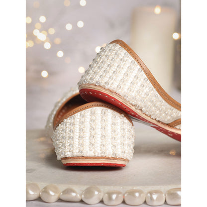 House of Vian Nooriya Juttis