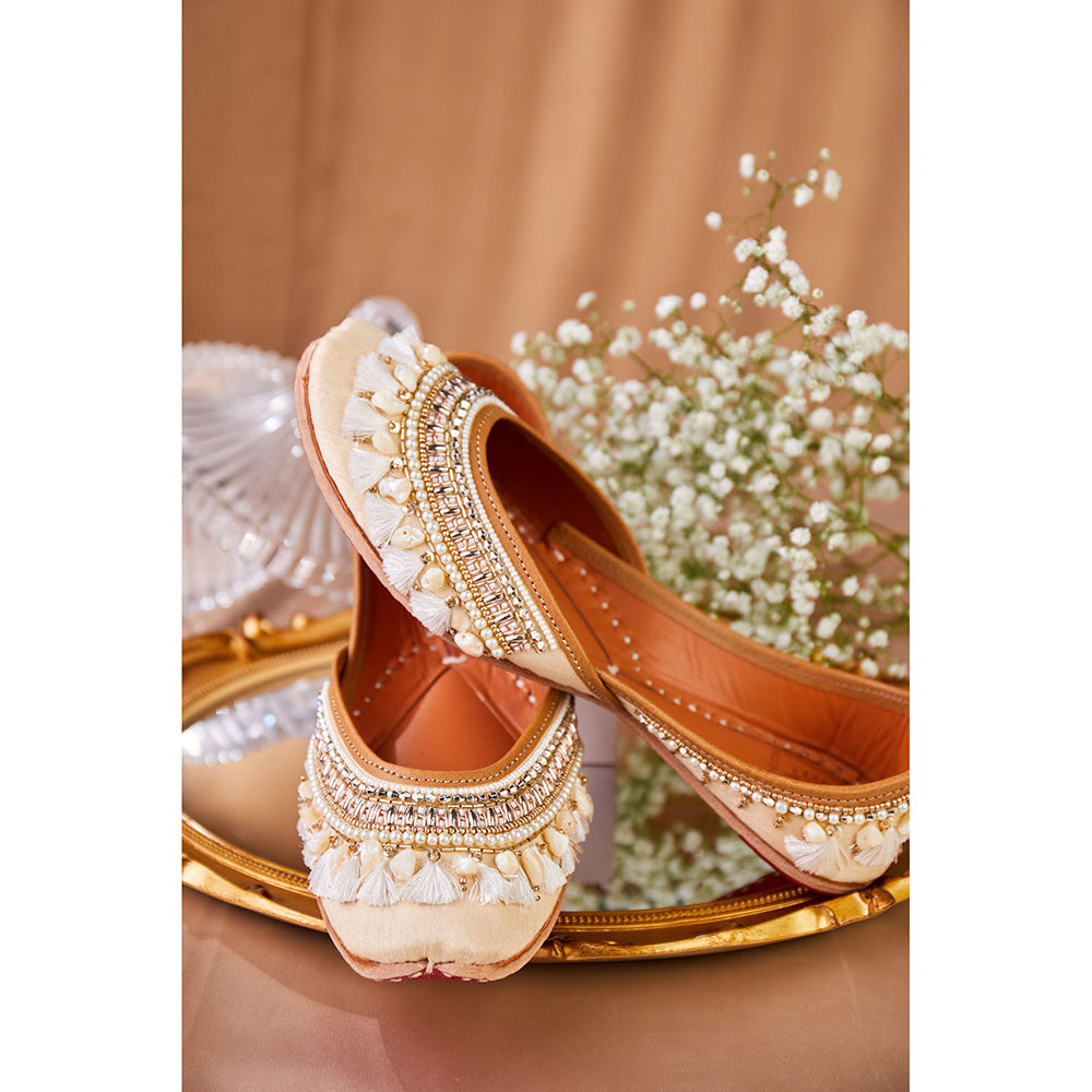 House of Vian Sheen Gold Juttis