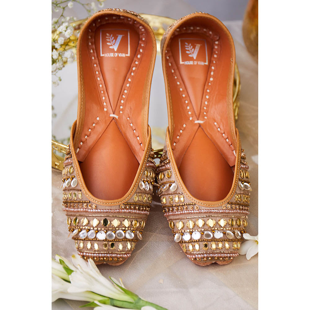 House of Vian Mehr Gold Juttis