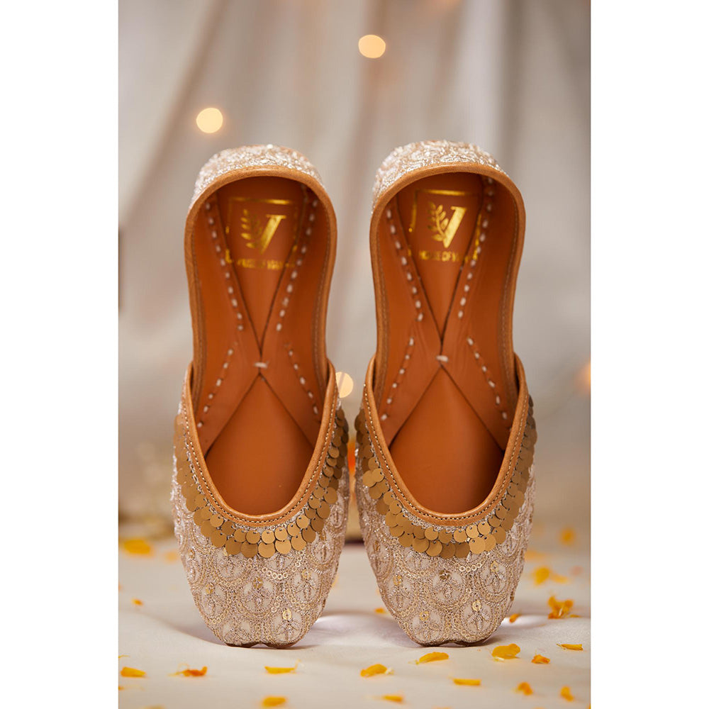 House of Vian Aabroo Gold Juttis