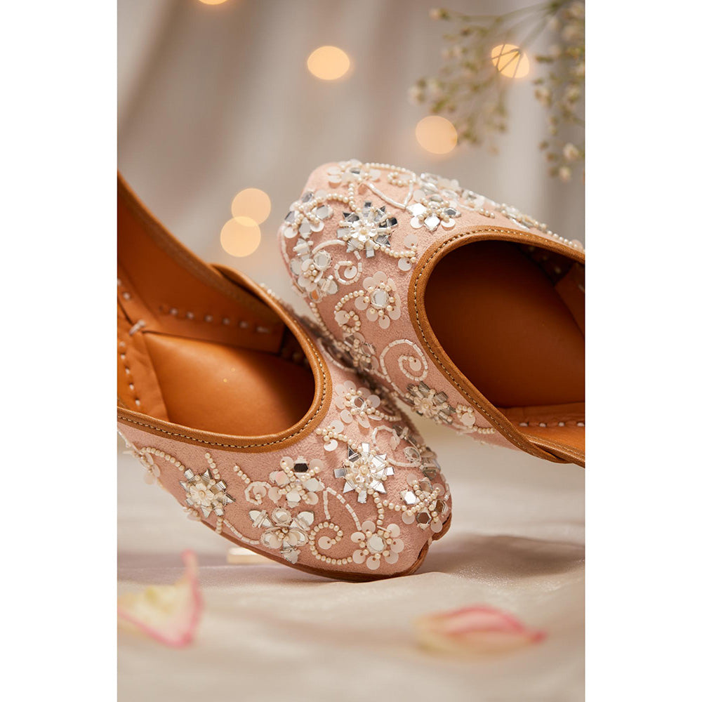 House of Vian Mumtaz Peach Juttis
