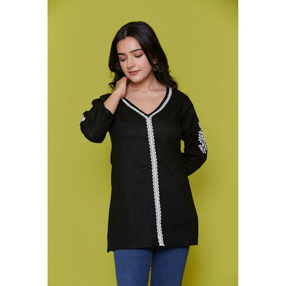 House of Chikankari Cotton Chikankari Womens Short Kurti-Black