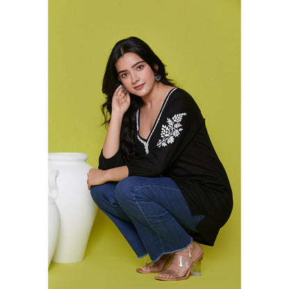 House of Chikankari Cotton Chikankari Womens Short Kurti-Black