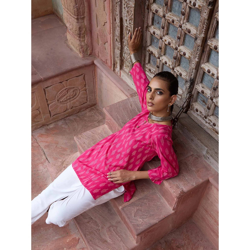 HOC Crafts Ikkat Woven Short Kurta