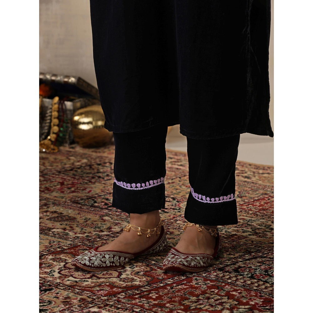 House of Chikankari Black Velvet Chikankari Embroidered Kurta with Pant (Set of 2)
