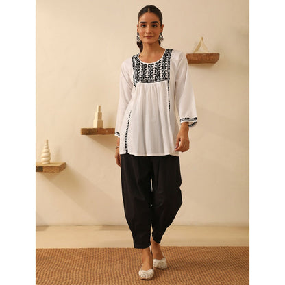House of Chikankari White Chikankari Cotton Embroidered Tunic