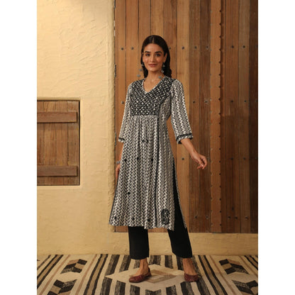 House of Chikankari Black Cotton Printed Women's Long Kurta