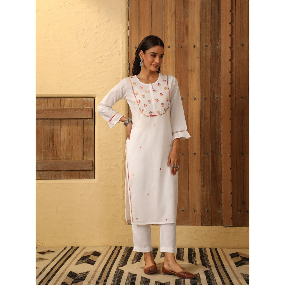 House of Chikankari White Cotton Women's Long Kurta