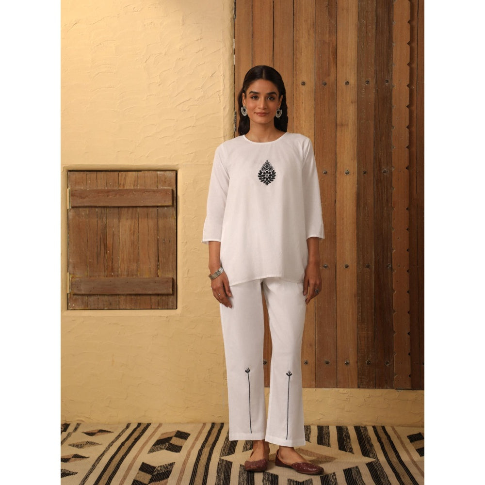 House of Chikankari Women's White Hand Embroidered Solid Co-Ord (Set of 2)