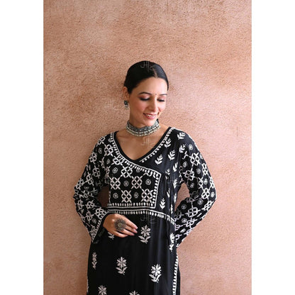 Chikankari Modal Straight Kurta