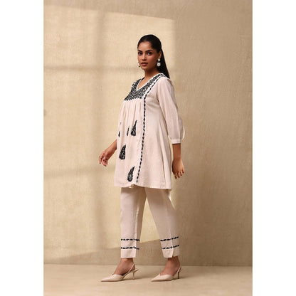 House of Chikankari Women's Off White Cotton Linen Blend Chikankari Co-Ord (Set of 2)