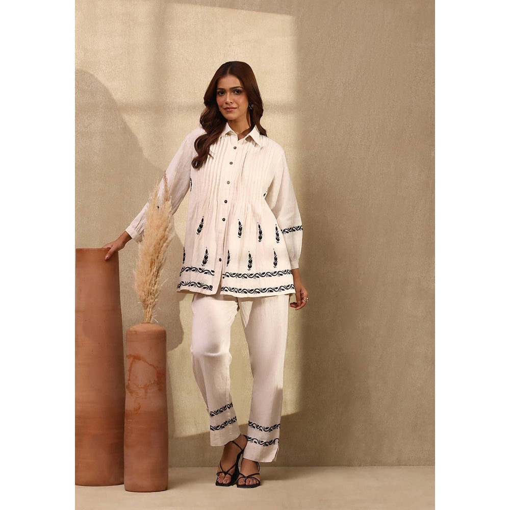 House of Chikankari Women's Off White Cotton Linen Blend Chikankari Co-Ord (Set of 2)