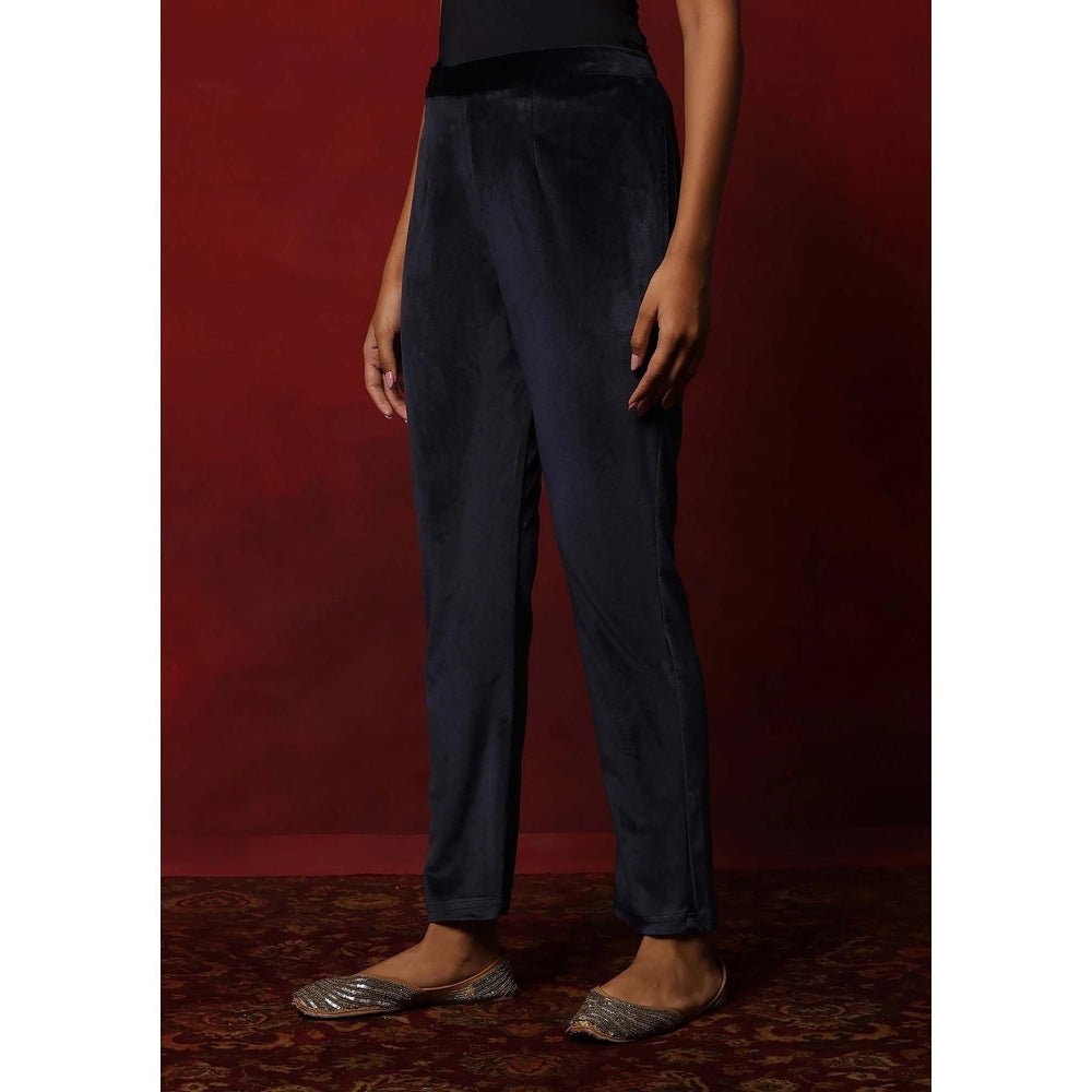 House of Chikankari Navy Blue Embroidered Women's Kurta With Pant And Dupatta