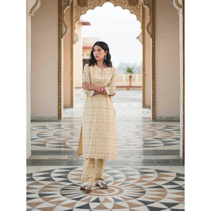 House of Pink Yellow Chanderi Floral & Gota Kurta Pant & Dupatta (Set of 3)