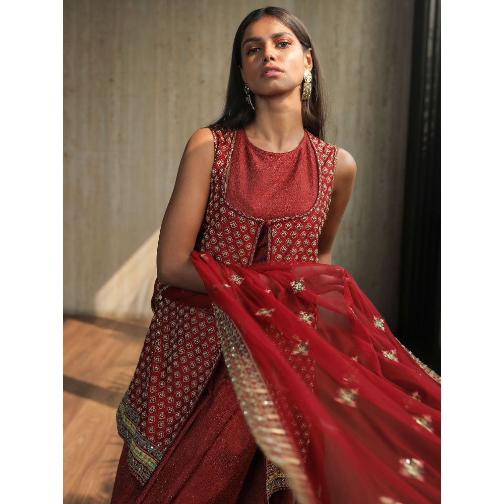 House of Kosh Maroon Flared Kurta with Churidar- Dupatta and Jacket (Set of 4)