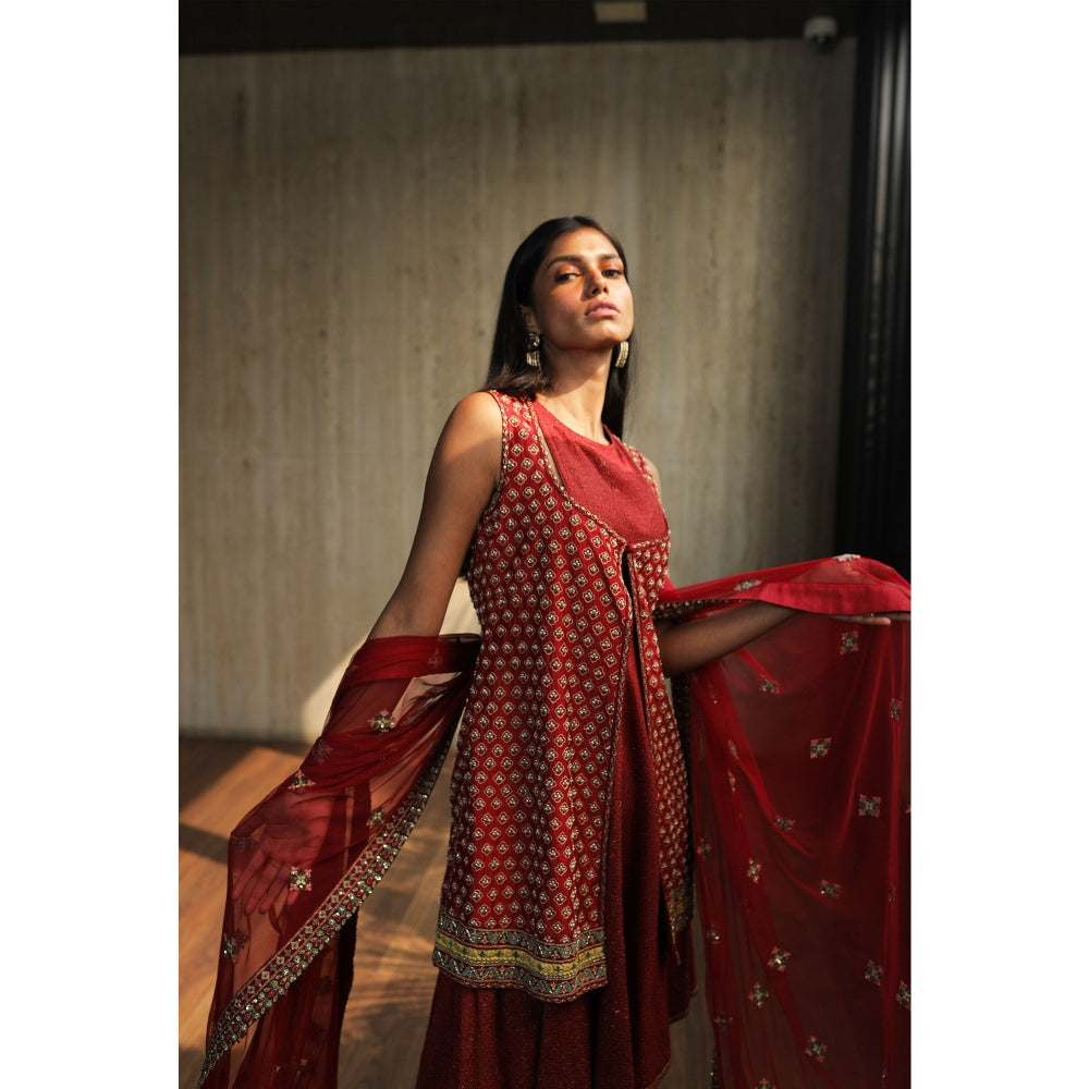 House of Kosh Maroon Flared Kurta with Churidar- Dupatta and Jacket (Set of 4)