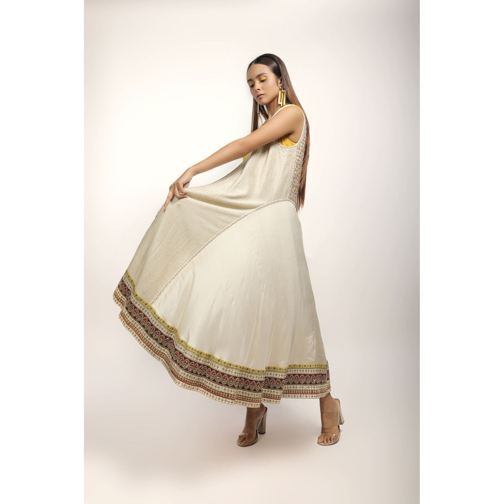 House of Kosh Yellow Anarkali Kurta with Silk Embroidered Flare Jacket (Set of 2)