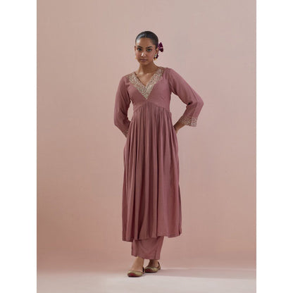 Ikshita Choudhary Pink Embellished Anarkali Kurta