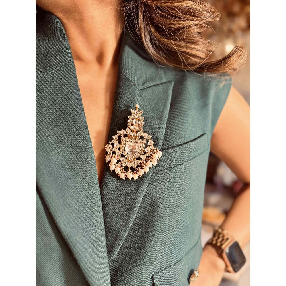 ILLUMINATE JEWELLERY Nagma White Stone Brooche