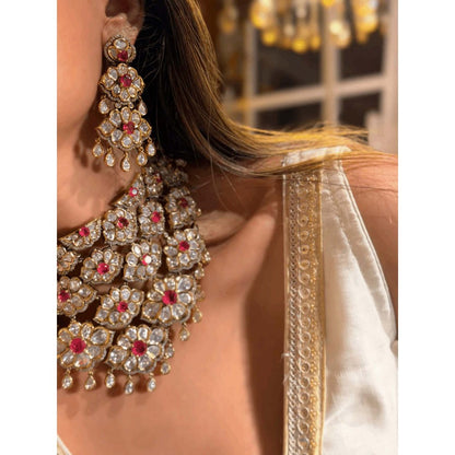 ILLUMINATE JEWELLERY Zaara Zewar Choker with Earrings