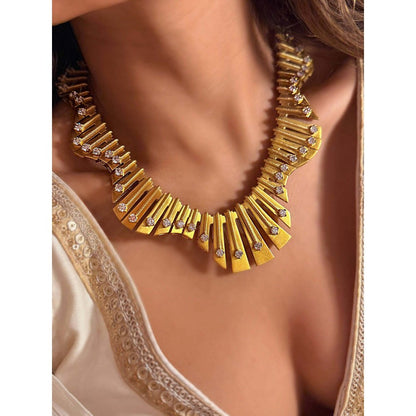 ILLUMINATE JEWELLERY Zora Necklace with Earrings