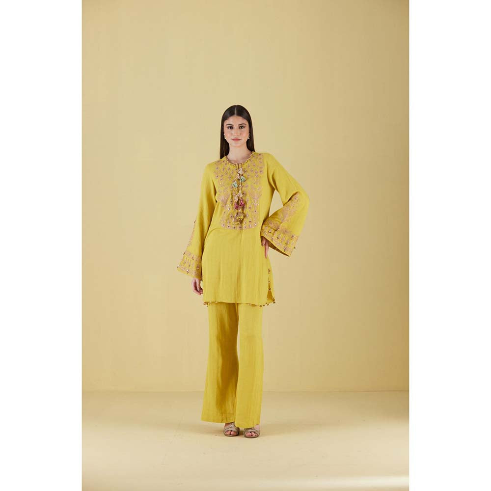 Inej Kashmiri Kurta in Corn Yellow with Pant (Set of 2)