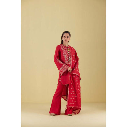 Inej Kashmiri Kurta in Red with Pant (Set of 2)