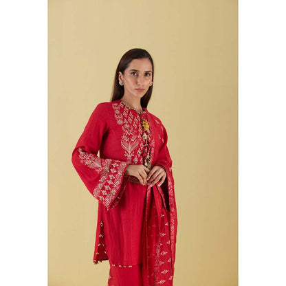 Inej Kashmiri Kurta in Red with Pant (Set of 2)