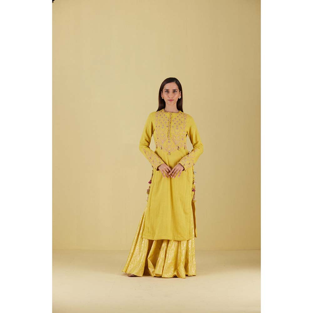 Inej Kurta Straight Corn Yellow with Pant (Set of 2)