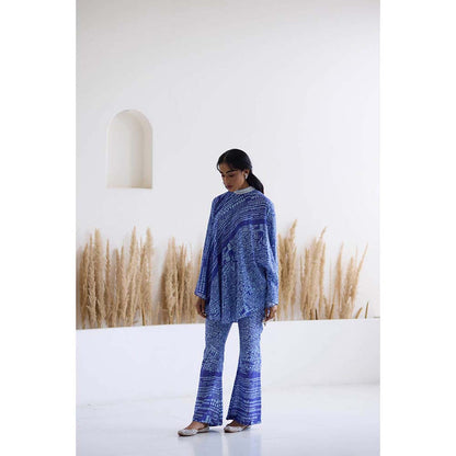 Inej Lakeer Blue Open Drape Cape Kurta with Pant (Set of 2)