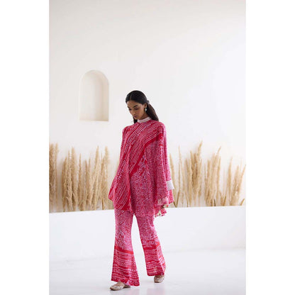 Inej Lakeer Pink Open Drape Cape Kurta with Pant (Set of 2)