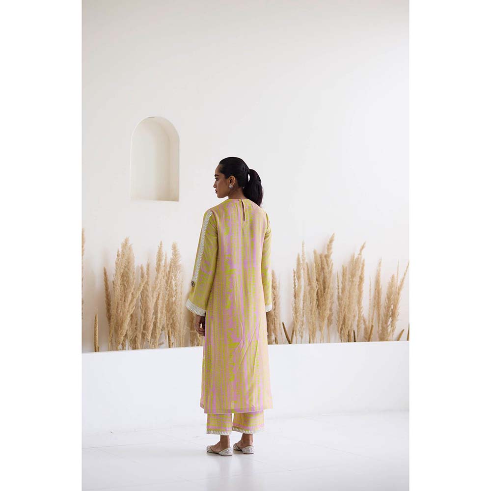 Inej Lakeer Yellow Straight Kurta with Pant (Set of 2)