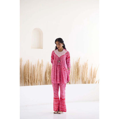 Inej Lakeer Pink Yok Top with Pant (Set of 2)