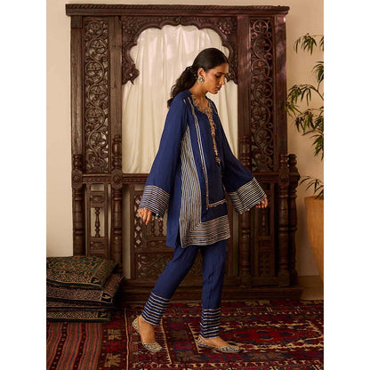 Inej Leher Navy Blue Kashmiri Kurta with Pant (Set of 2)