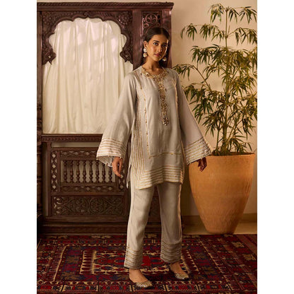 Inej Leher Silver Grey Kashmiri Kurta with Pant (Set of 2)