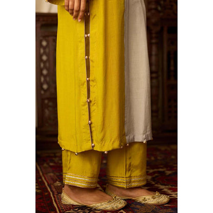 Inej Leher Yellow Straight Kurta with Pant (Set of 2)