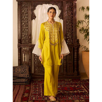 Inej Leher Yellow Kali Kurta with Pant (Set of 2)
