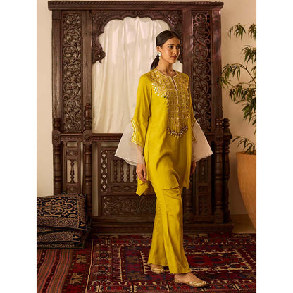 Inej Leher Yellow Kali Kurta with Pant (Set of 2)