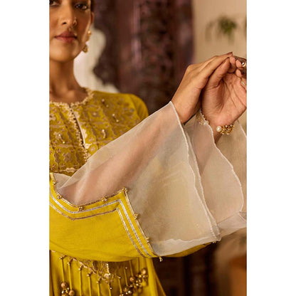 Inej Leher Yellow Kali Kurta with Pant (Set of 2)
