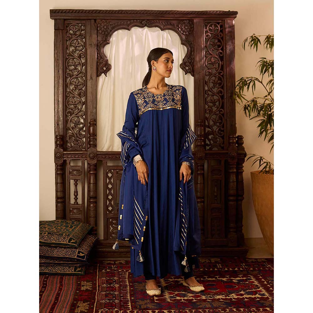 Inej Leher Navy Blue Long Kali Anarkali with Churidar (Set of 2)