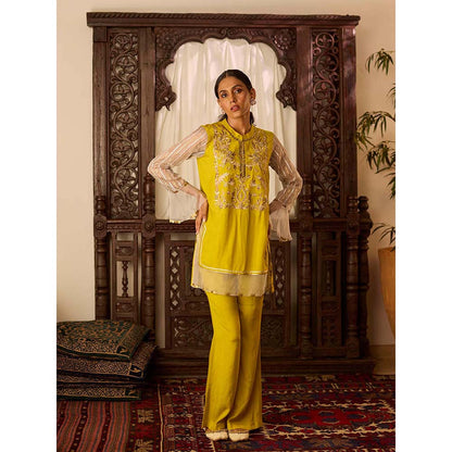 Inej Leher Yellow Bell Sleeve Kurta with Pant (Set of 2)