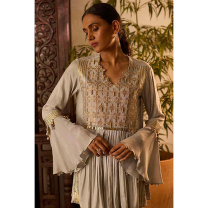 Inej Leher Grey Yok Kurti with Pant (Set of 2)