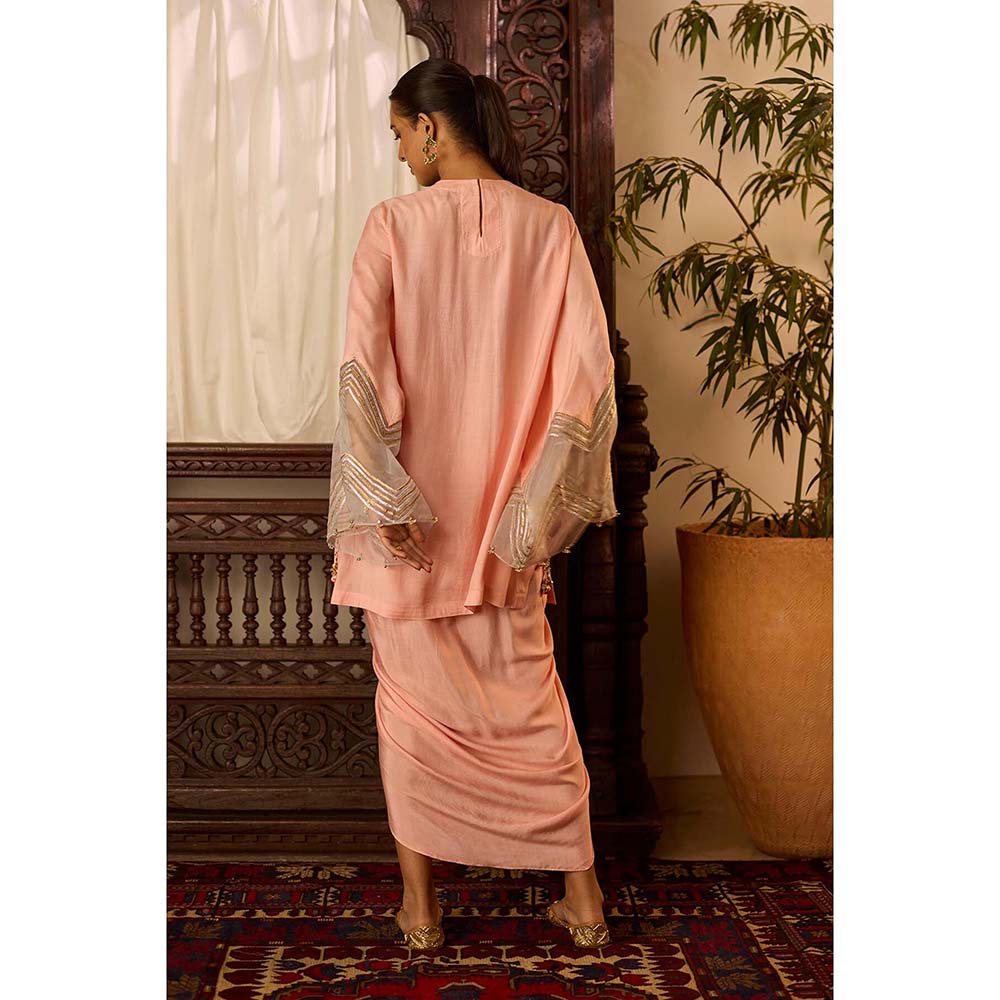 Inej Leher Peach Drape Skirt with Kurti (Set of 2)