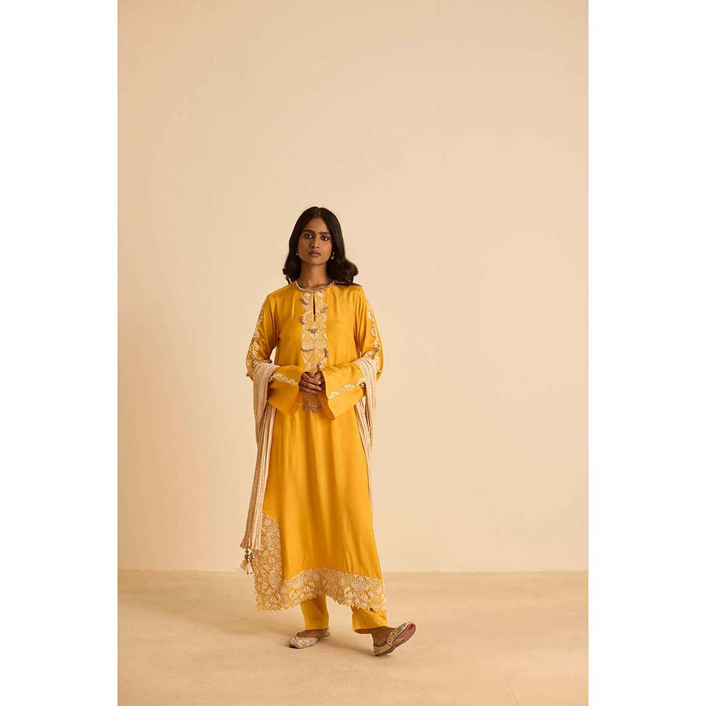 Inej Yellow Straight Kurta with Pant and Dupatta (Set of 3)